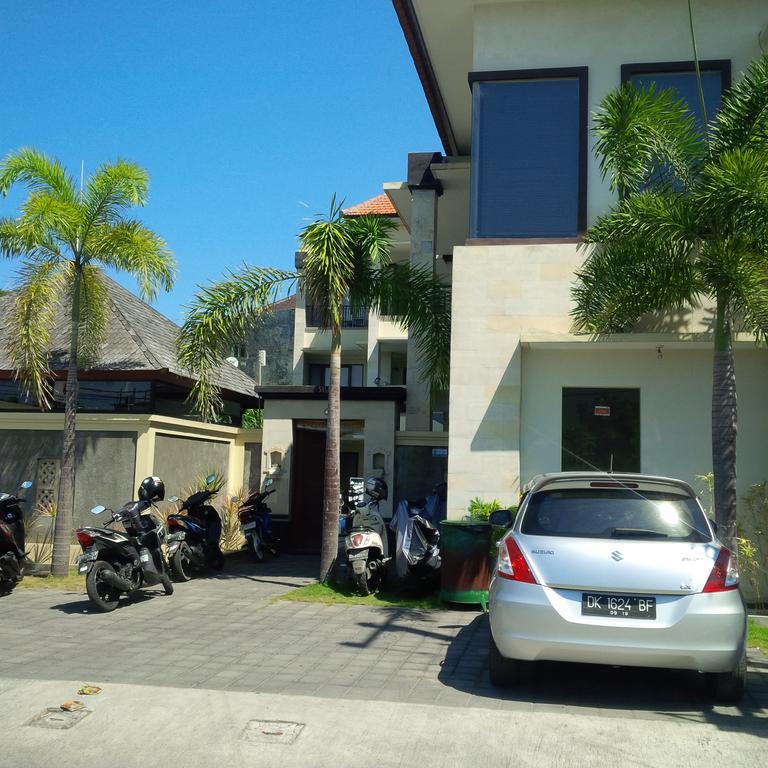 Suji Apartment Bali Chambre photo